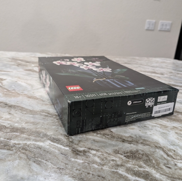 LEGO Orchid Building Kit - Picture 3 of 7